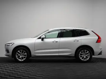 VOLVO XC60 B4 D AWD MomentumPro R-Kamera H&K PANO DAB