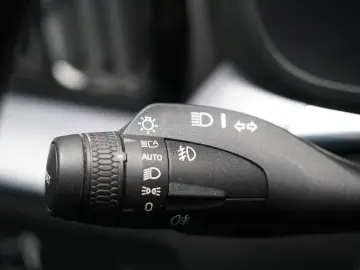 VOLVO XC60 B4 D AWD MomentumPro R-Kamera H&K PANO DAB