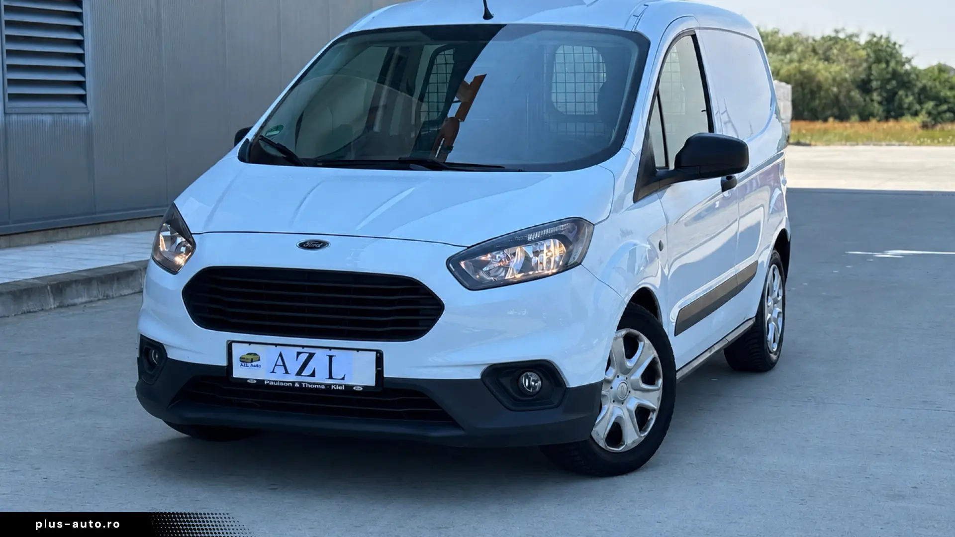 Ford Courier Tranzit 2023