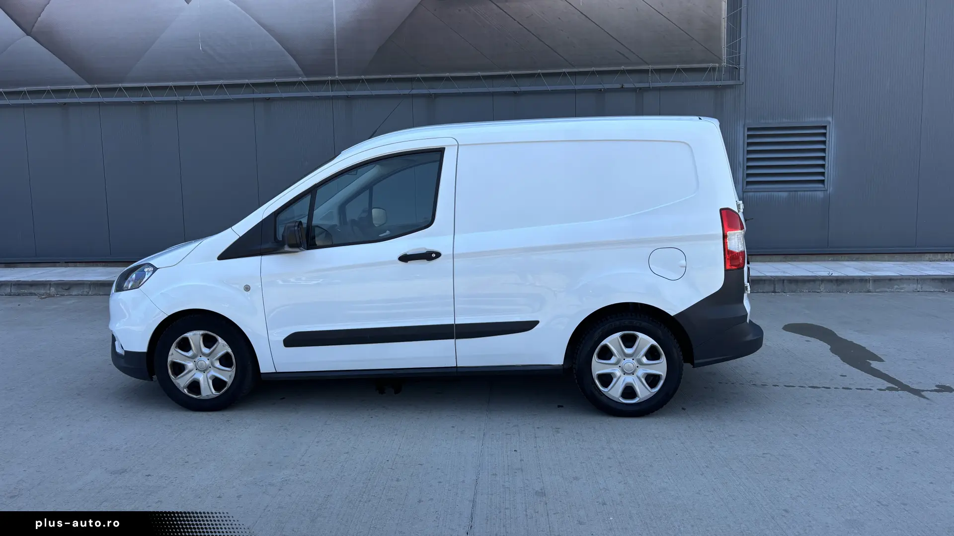 Ford Courier Tranzit 2023