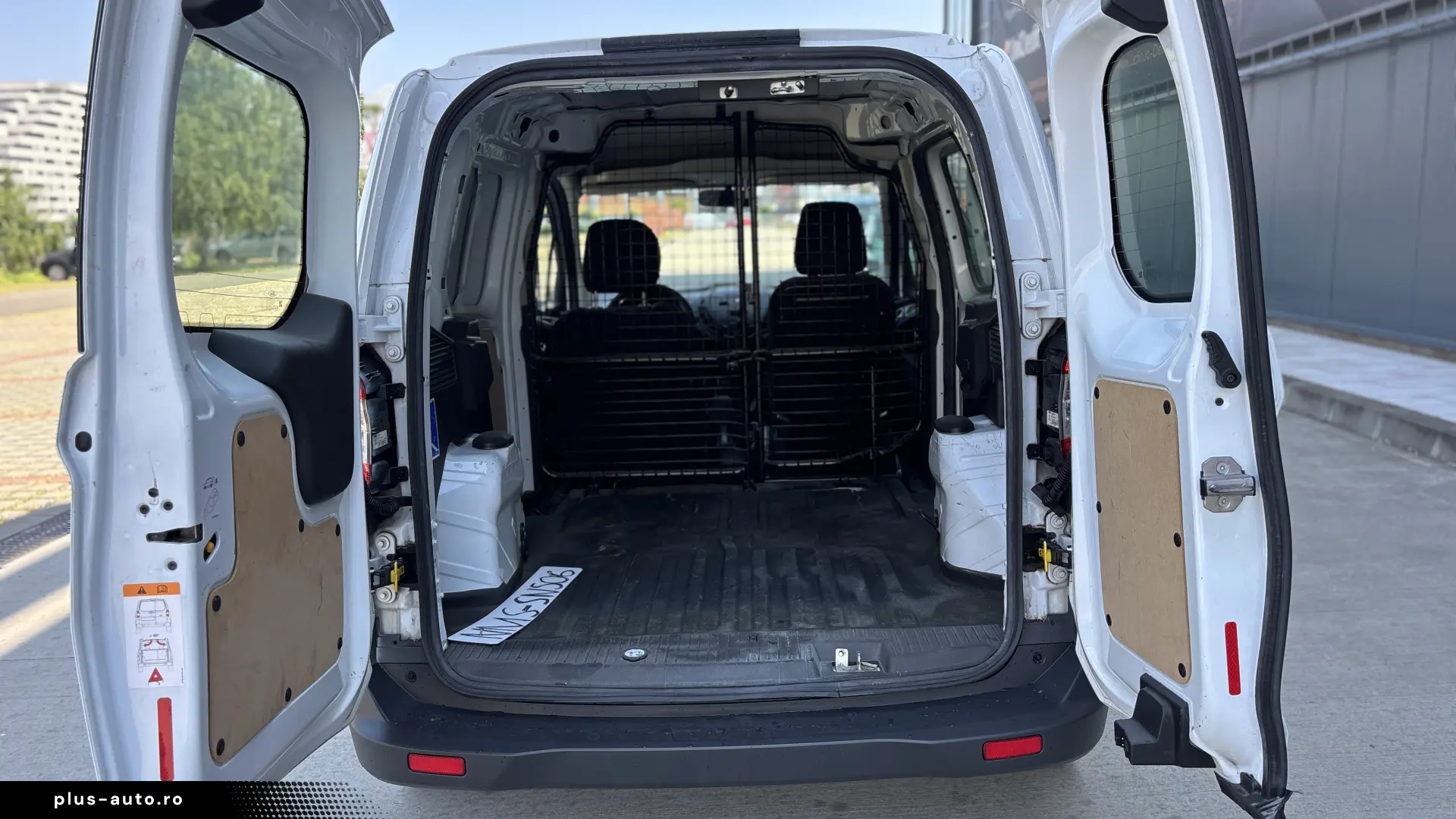 Ford Courier Tranzit 2023