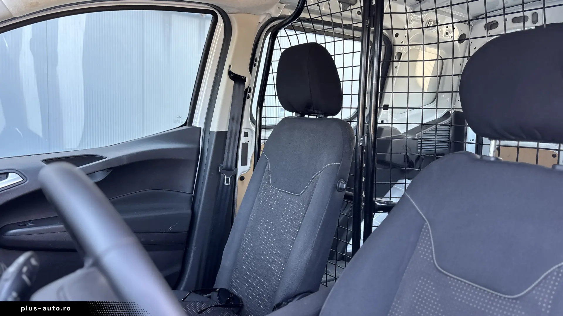 Ford Courier Tranzit 2023