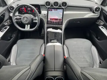 MERCEDES-BENZ GLC 300 e 4M Coupé AMG  Pano-D.  AHK  …