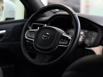 VOLVO XC60 2.0Diesel PDC Temp. Leder Sport Shz. AC LED
