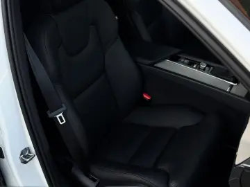 VOLVO XC60 2.0Diesel PDC Temp. Leder Sport Shz. AC LED