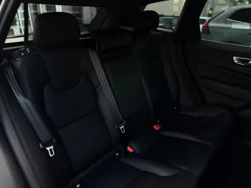 VOLVO XC60 2.0Diesel PDC Temp. Leder Sport Shz. AC LED
