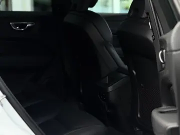VOLVO XC60 2.0Diesel PDC Temp. Leder Sport Shz. AC LED