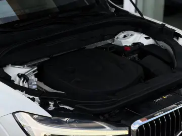 VOLVO XC60 2.0Diesel PDC Temp. Leder Sport Shz. AC LED