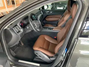 VOLVO XC60 D4 Momentum Zusätzlicher Radsatz
