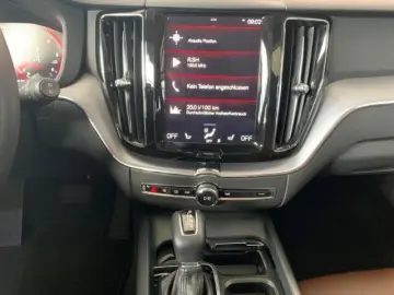 VOLVO XC60 D4 Momentum Zusätzlicher Radsatz