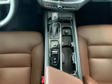VOLVO XC60 D4 Momentum Zusätzlicher Radsatz
