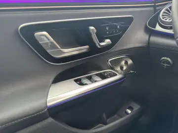 MERCEDES-BENZ EQE 300 AMG Prem  Hyperscreen Pano Air…