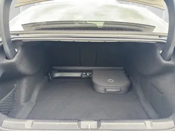 MERCEDES-BENZ EQE 300 AMG Prem  Hyperscreen Pano Air…
