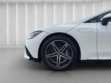 MERCEDES-BENZ EQE 300 AMG Prem  Hyperscreen Pano Air…