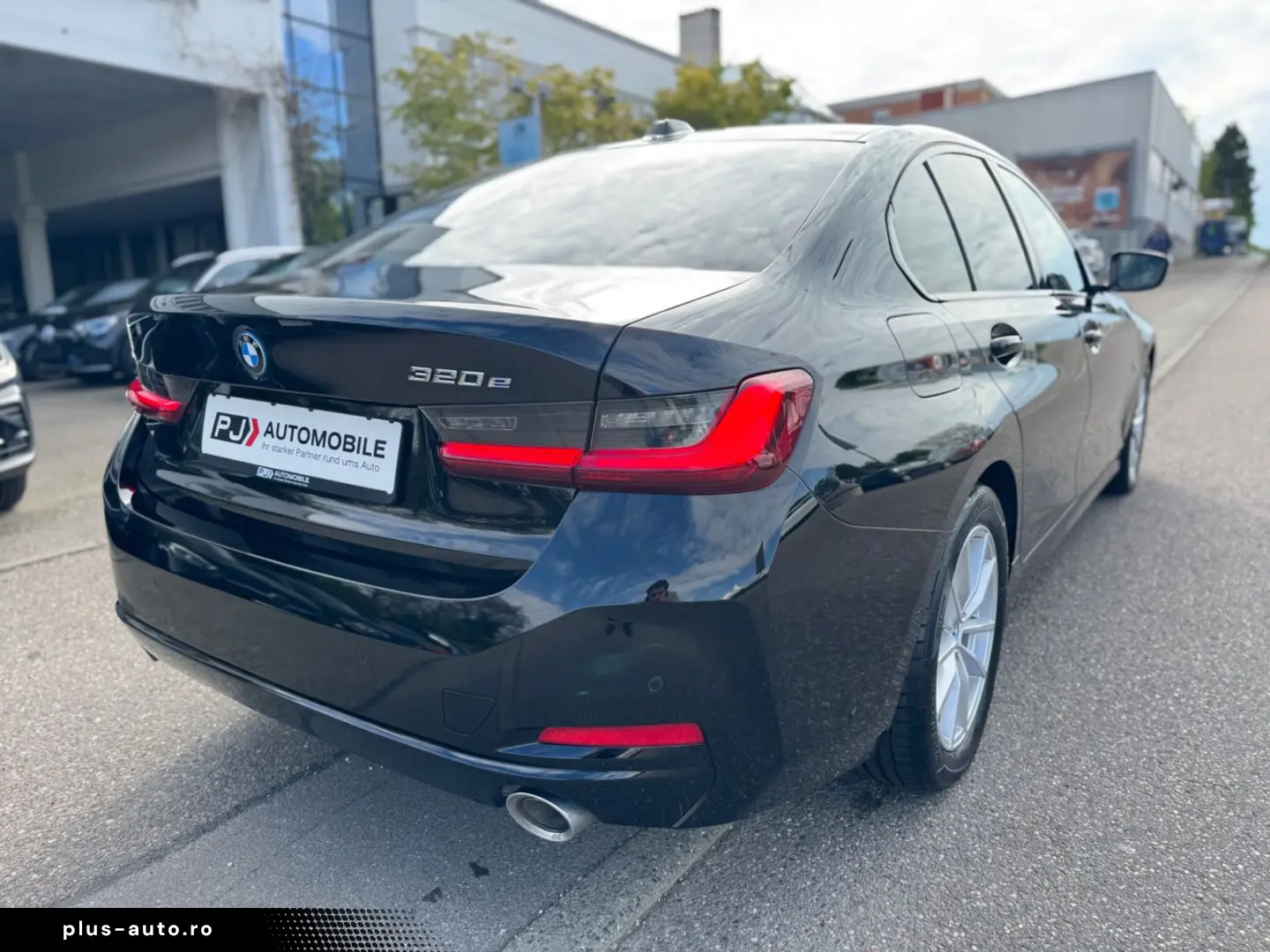 BMW 320 e Lim. Advantage Navi Live Cockpit HiFi AHK