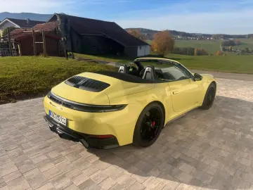 Porsche 992 911 Carrera 4 GTS Neues Modell