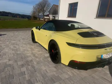Porsche 992 911 Carrera 4 GTS Neues Modell