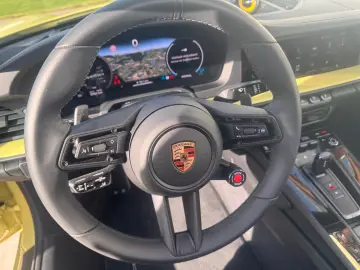 Porsche 992 911 Carrera 4 GTS Neues Modell