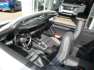 PORSCHE 992 Carrera 3.0S 4S TOPAUSSTATTUNG
