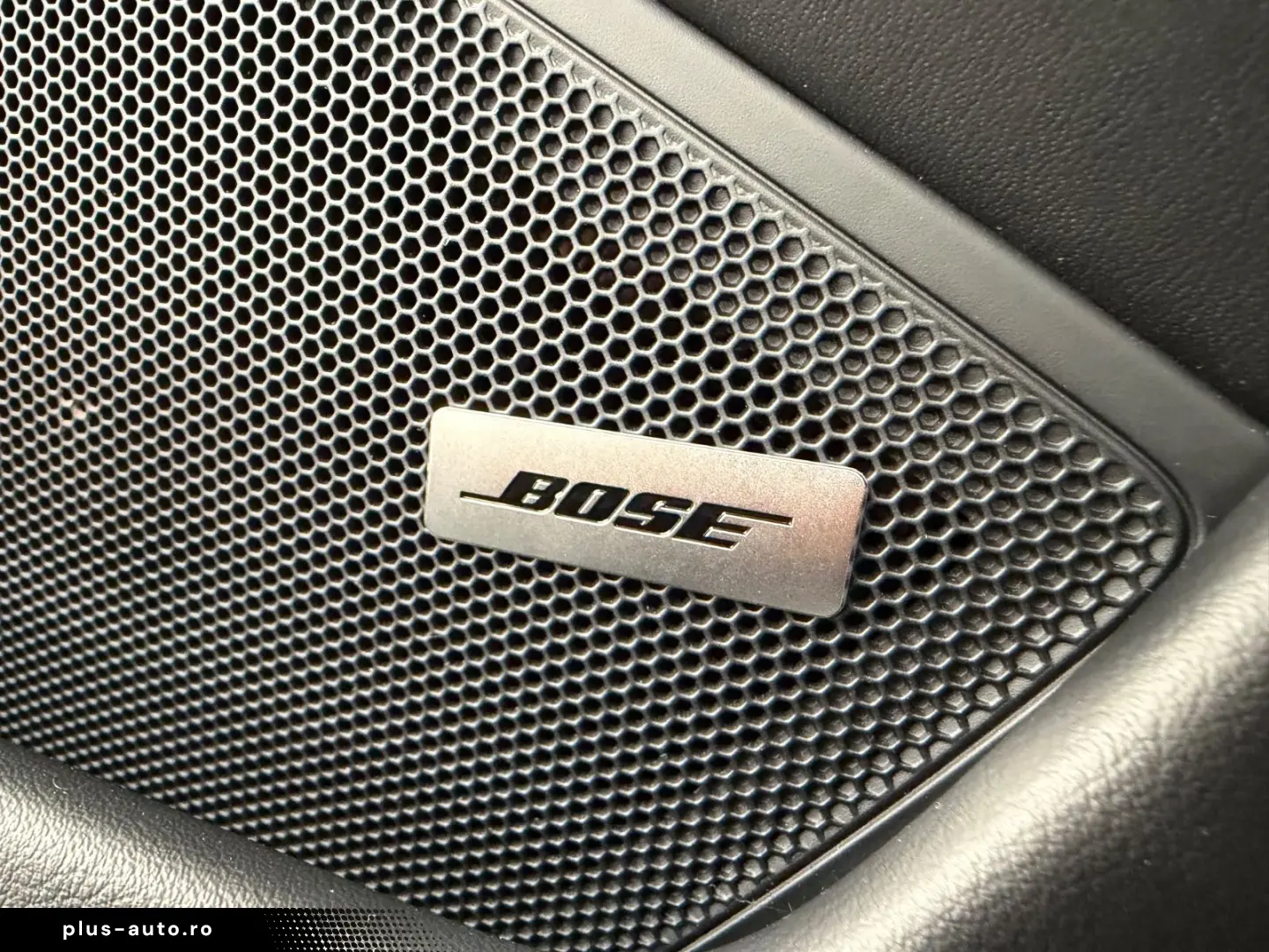 PORSCHE 911 992.2 Carrera Cabrio  BOSE Sportabgas Sport