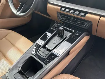 PORSCHE 992 911 Carrera Cabriolet Bose LED ACC Apple Car