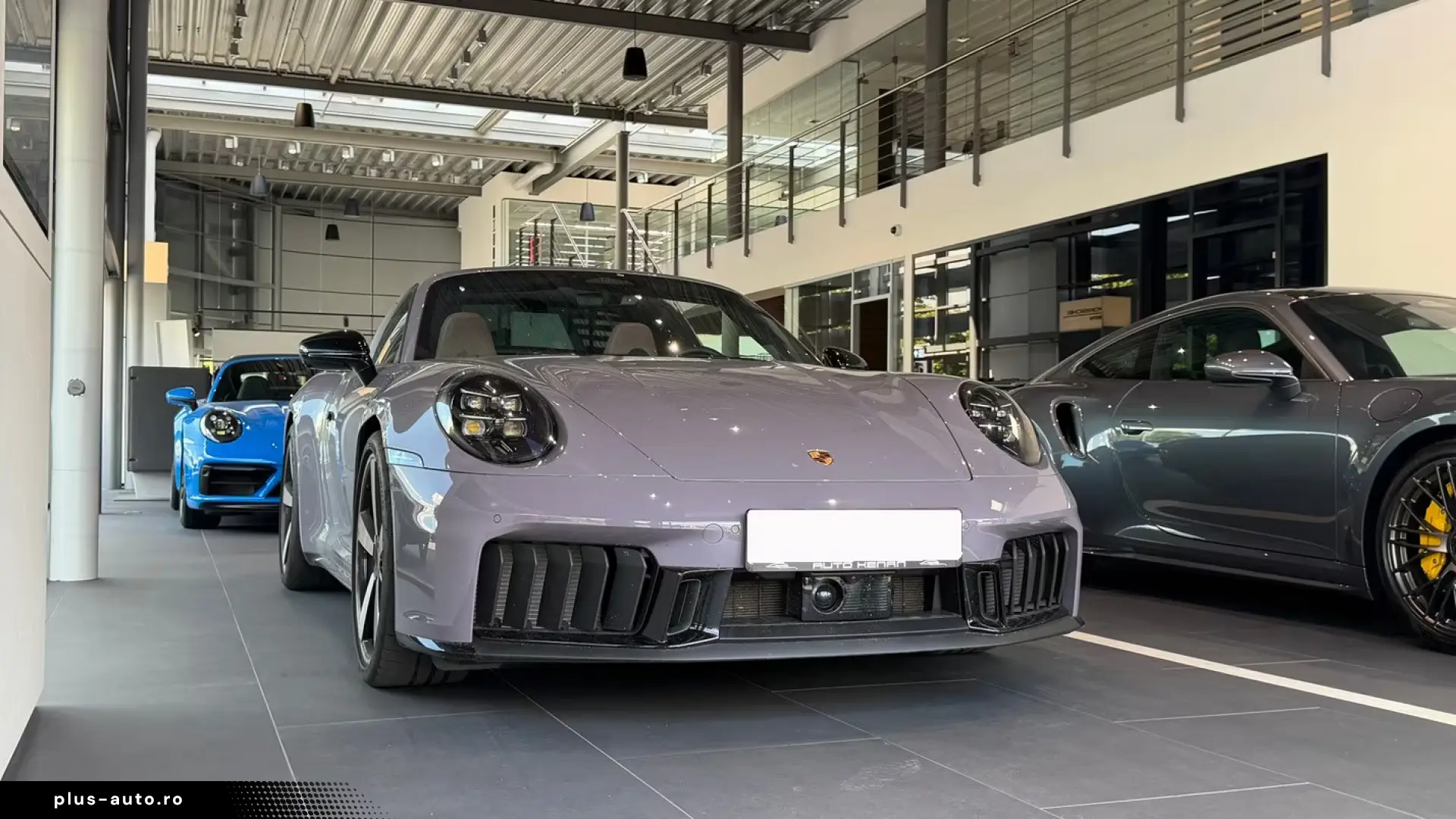 Porsche 992 Targa 4 GTS Exclusive Manufaktur