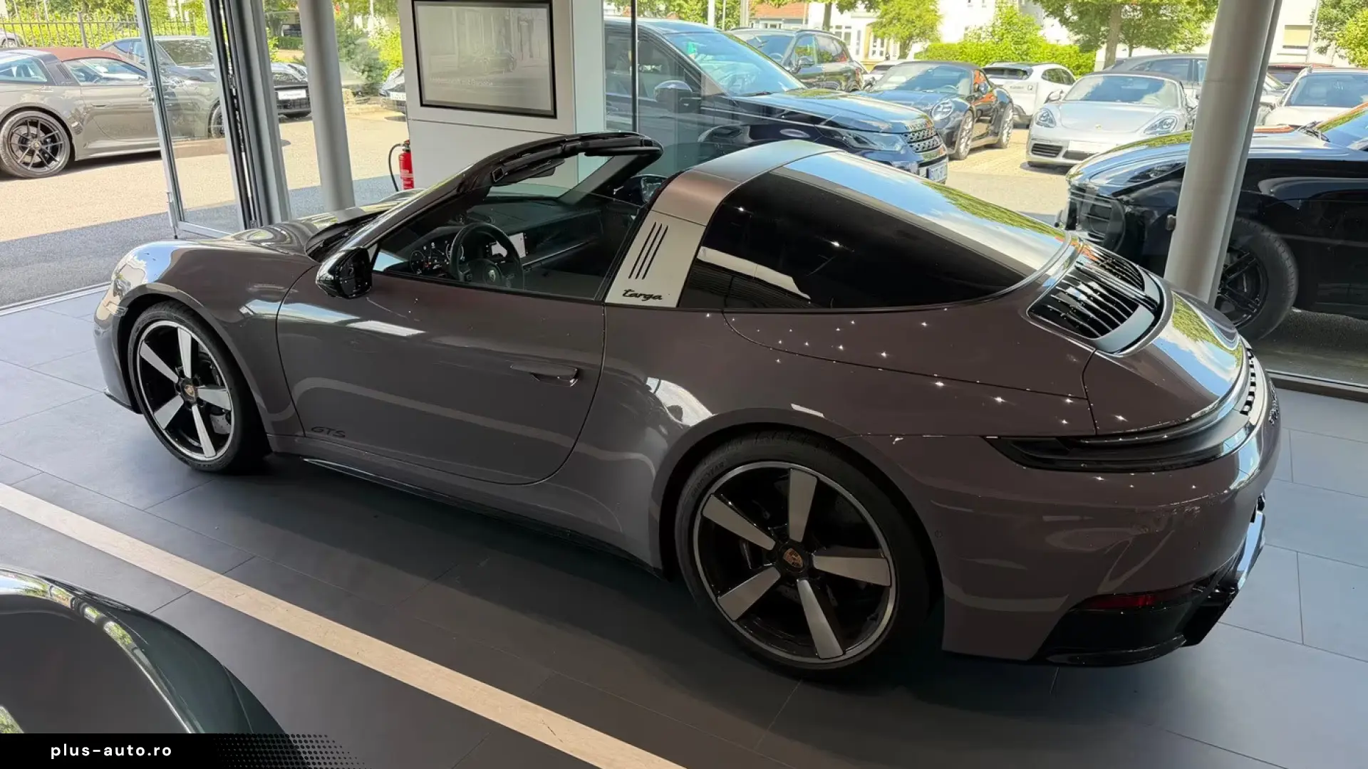 Porsche 992 Targa 4 GTS Exclusive Manufaktur