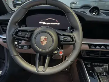 Porsche 992 Targa 4 GTS Exclusive Manufaktur