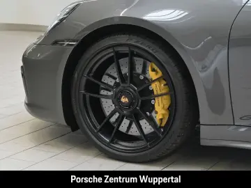 PORSCHE 992 Targa 4 GTS 18-Wege BOSE  HA-Lenkung PCCB In