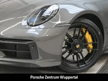 PORSCHE 992 Targa 4 GTS 18-Wege BOSE  HA-Lenkung PCCB In