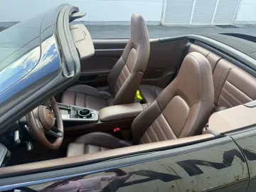 PORSCHE 911 (992) Turbo Cabrio Lift Matrix SurroundView
