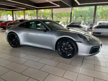 PORSCHE 992 Carrera Coupe SPORTABGAS BOSE 14WEGE CAM DAB