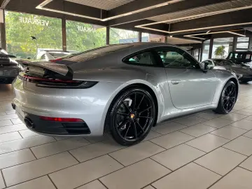 PORSCHE 992 Carrera Coupe SPORTABGAS BOSE 14WEGE CAM DAB