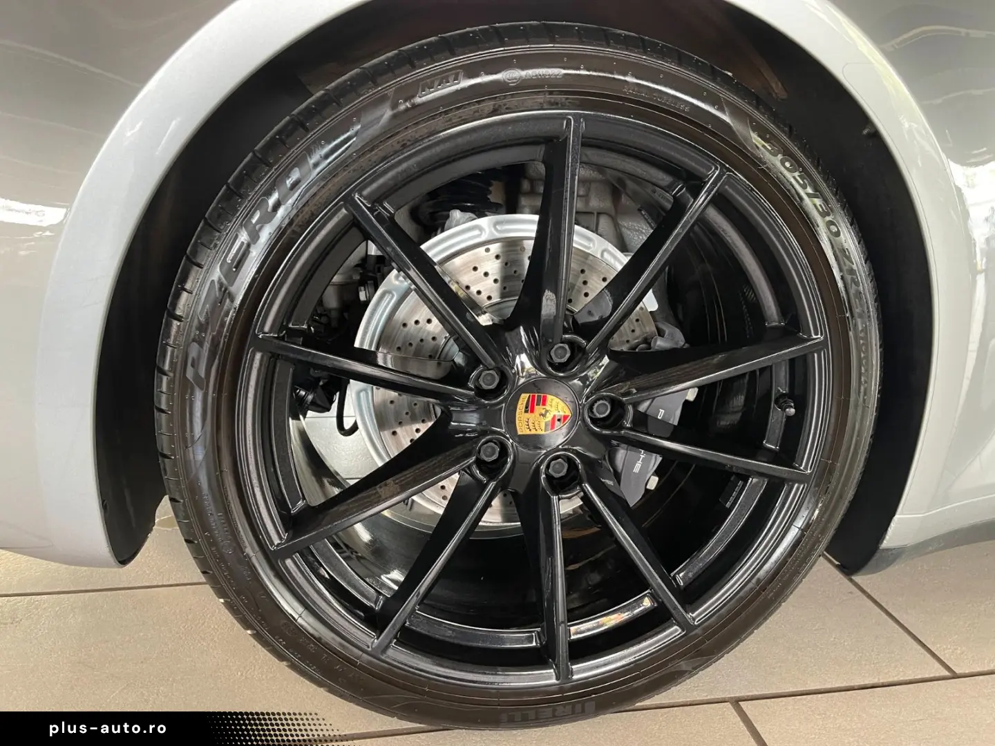 PORSCHE 992 Carrera Coupe SPORTABGAS BOSE 14WEGE CAM DAB