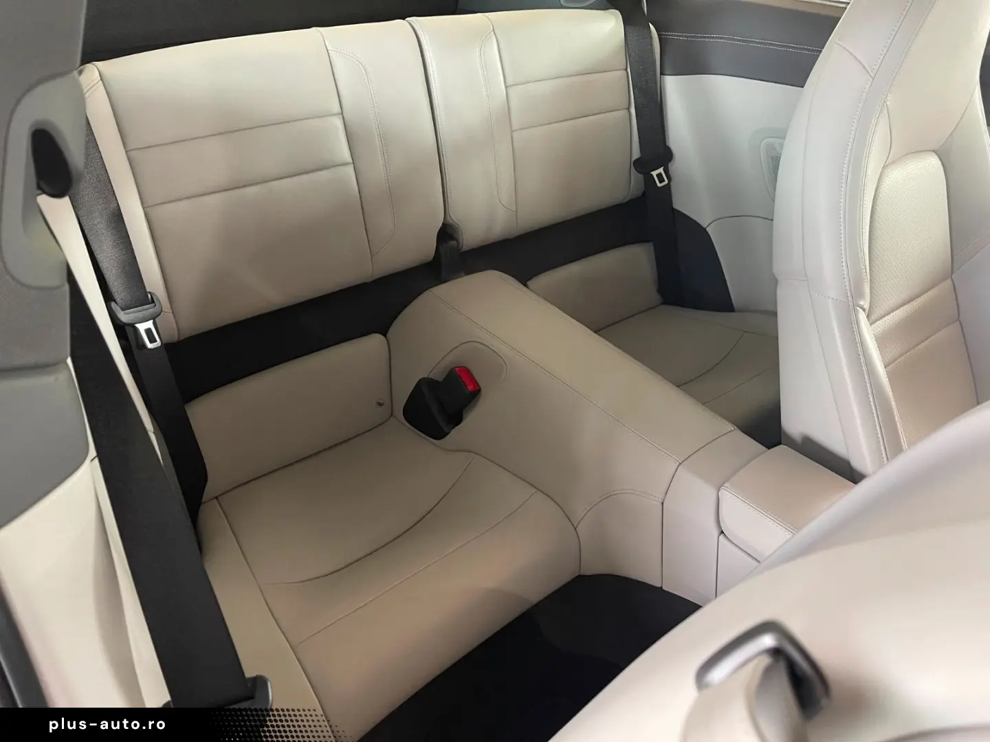 PORSCHE 992 Carrera Coupe SPORTABGAS BOSE 14WEGE CAM DAB
