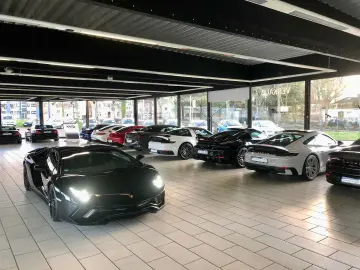 PORSCHE 992 Carrera Coupe SPORTABGAS BOSE 14WEGE CAM DAB