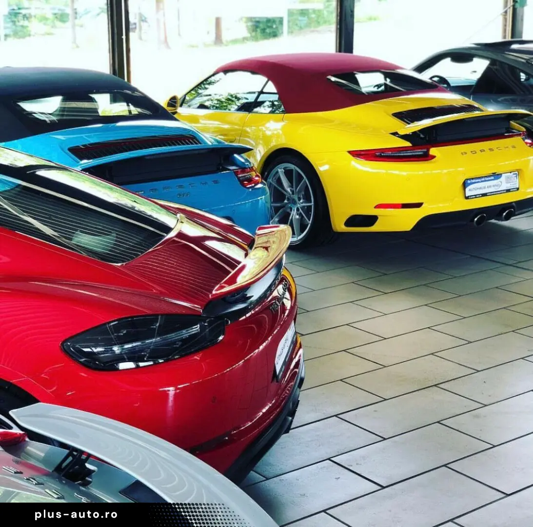 PORSCHE 992 Carrera Coupe SPORTABGAS BOSE 14WEGE CAM DAB