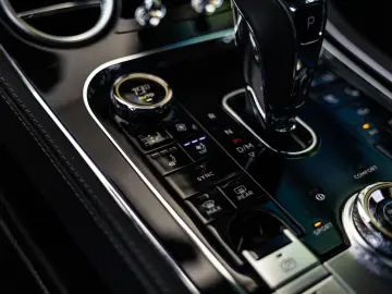 BENTLEY Continental GT 4.0 V8 S   ROTATING DISPLAY   NAI