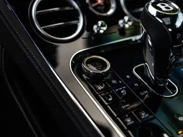 BENTLEY Continental GT 4.0 V8 S   ROTATING DISPLAY   NAI