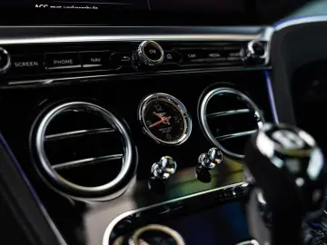 BENTLEY Continental GT 4.0 V8 S   ROTATING DISPLAY   NAI