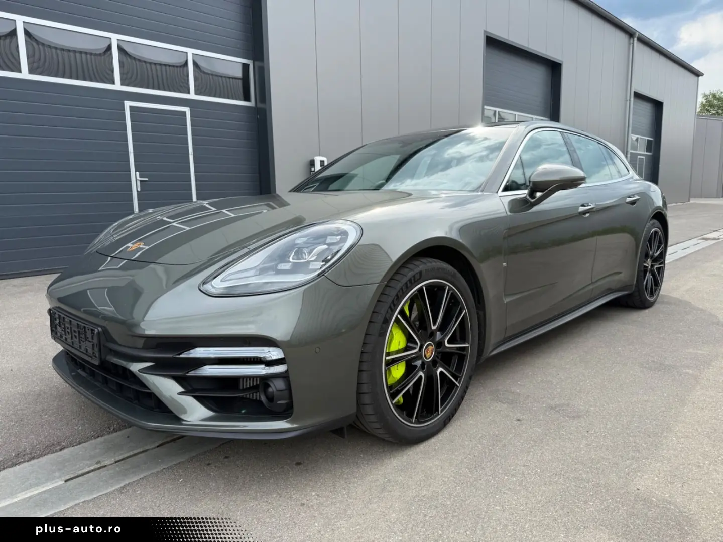 PORSCHE Panamera Sport Turismo Turbo S E-Hybrid Pano 21