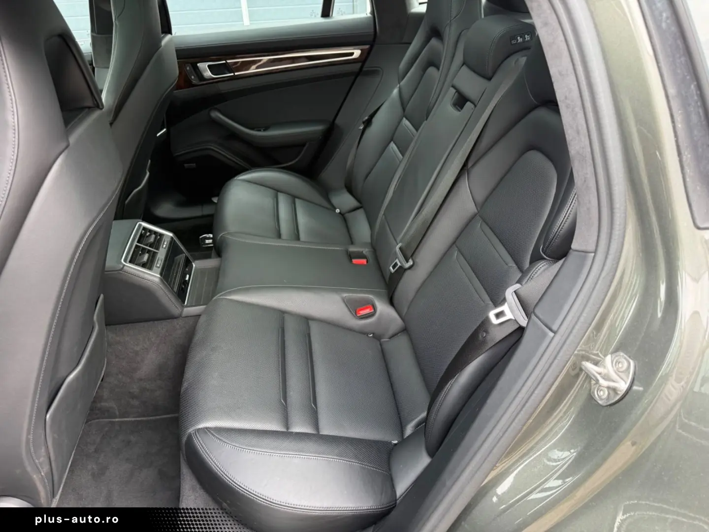 PORSCHE Panamera Sport Turismo Turbo S E-Hybrid Pano 21