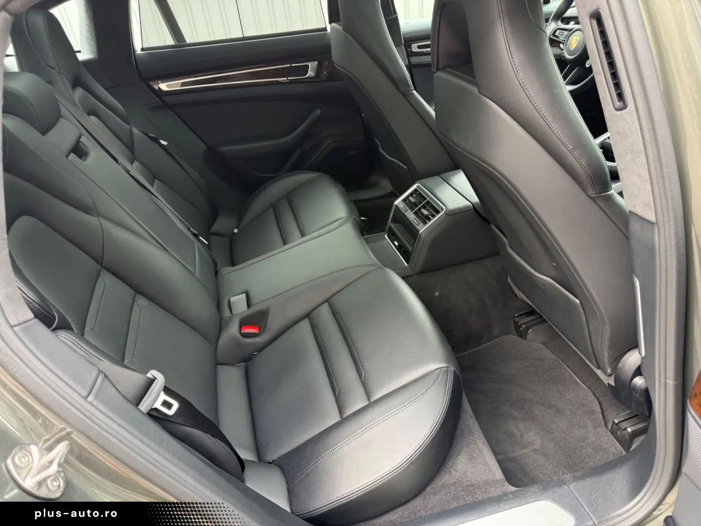 PORSCHE Panamera Sport Turismo Turbo S E-Hybrid Pano 21
