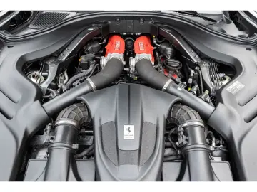 FERRARI Roma  MagneRide JBL Matrix-LED 360  1.Hd. CarPla