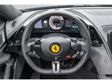 FERRARI Roma  MagneRide JBL Matrix-LED 360  1.Hd. CarPla