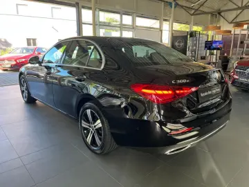 MERCEDES-BENZ C 300 e Avantgarde Totw. Distronic