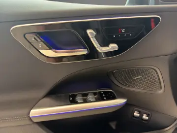 MERCEDES-BENZ C 300 e Avantgarde AHK MEMORY 360