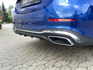 MERCEDES-BENZ C 300 e 4M AMG DIGITAL PANO DISTRONIC