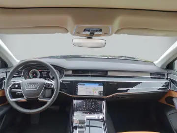 AUDI A8 Lang S line 60 TFSI e NP161 Allradlenk Pano B