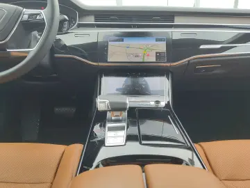 AUDI A8 Lang S line 60 TFSI e NP161 Allradlenk Pano B